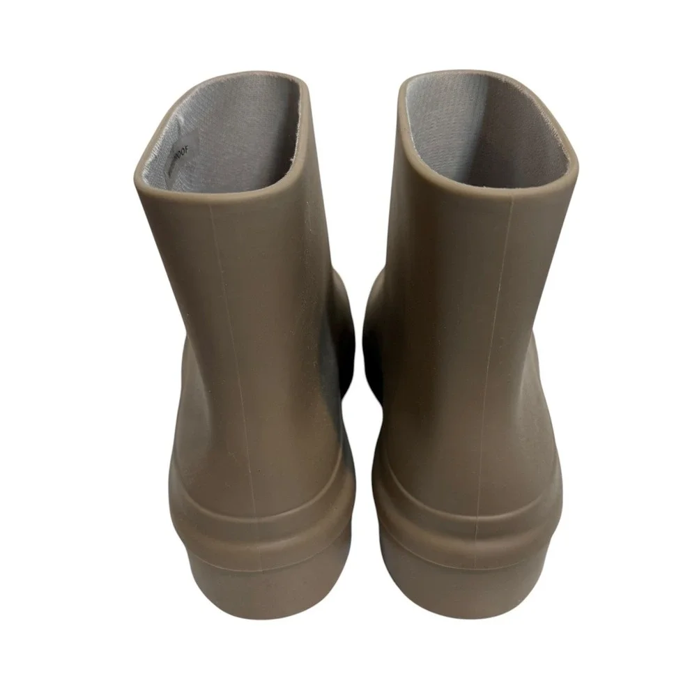 Vince Nia Rain Boots Womens 7 Taupe Brown Waterproof Chunky Lug Sole Ankle Boots